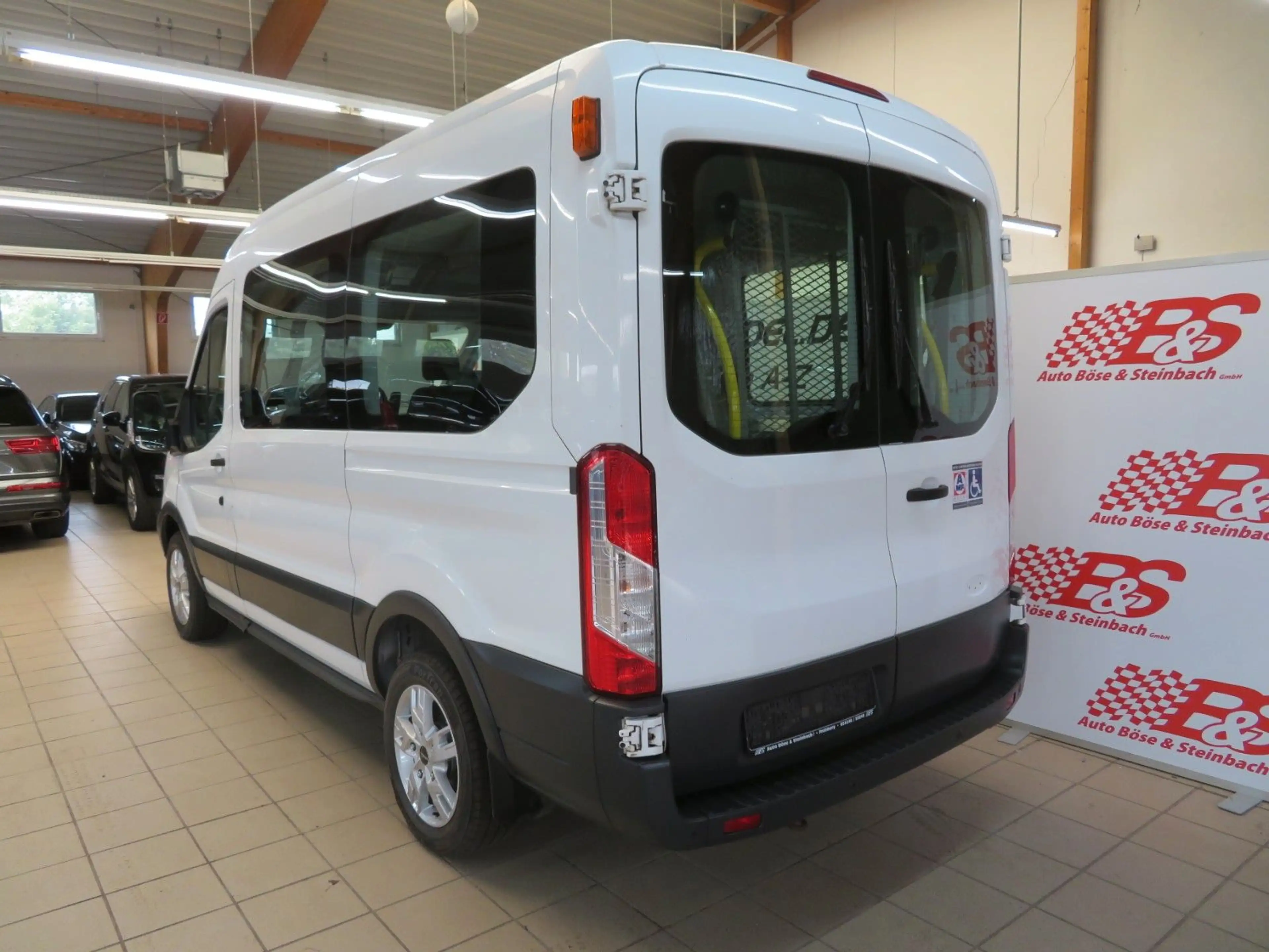 Ford Transit Kombi 330 L2*Rollstuhl*Lift*Stufe*STHZ* — photo 3