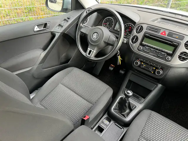 Volkswagen Tiguan view 15