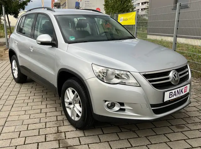 Volkswagen Tiguan view 6