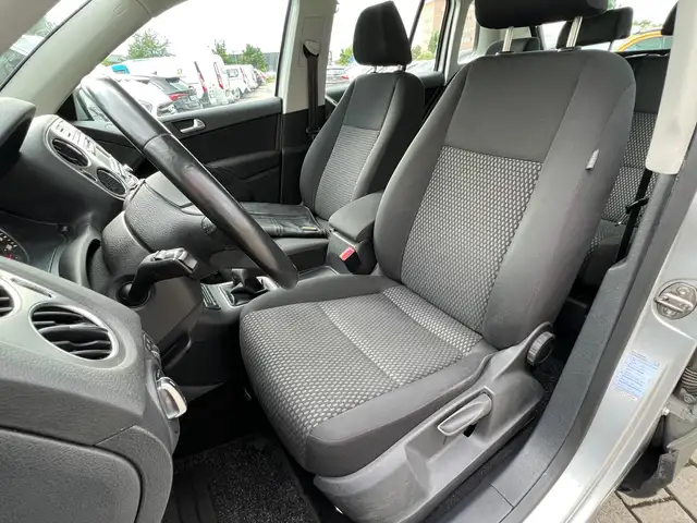 Volkswagen Tiguan view 13