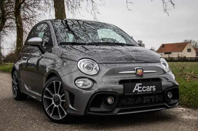 Abarth 595 view 4
