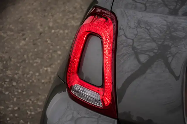 Abarth 595 view 15