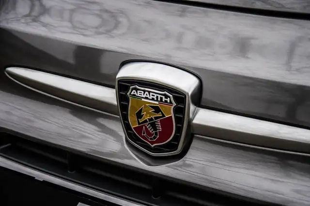 Abarth 595 view 9
