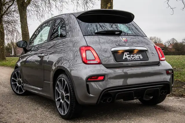 Abarth 595 view 3