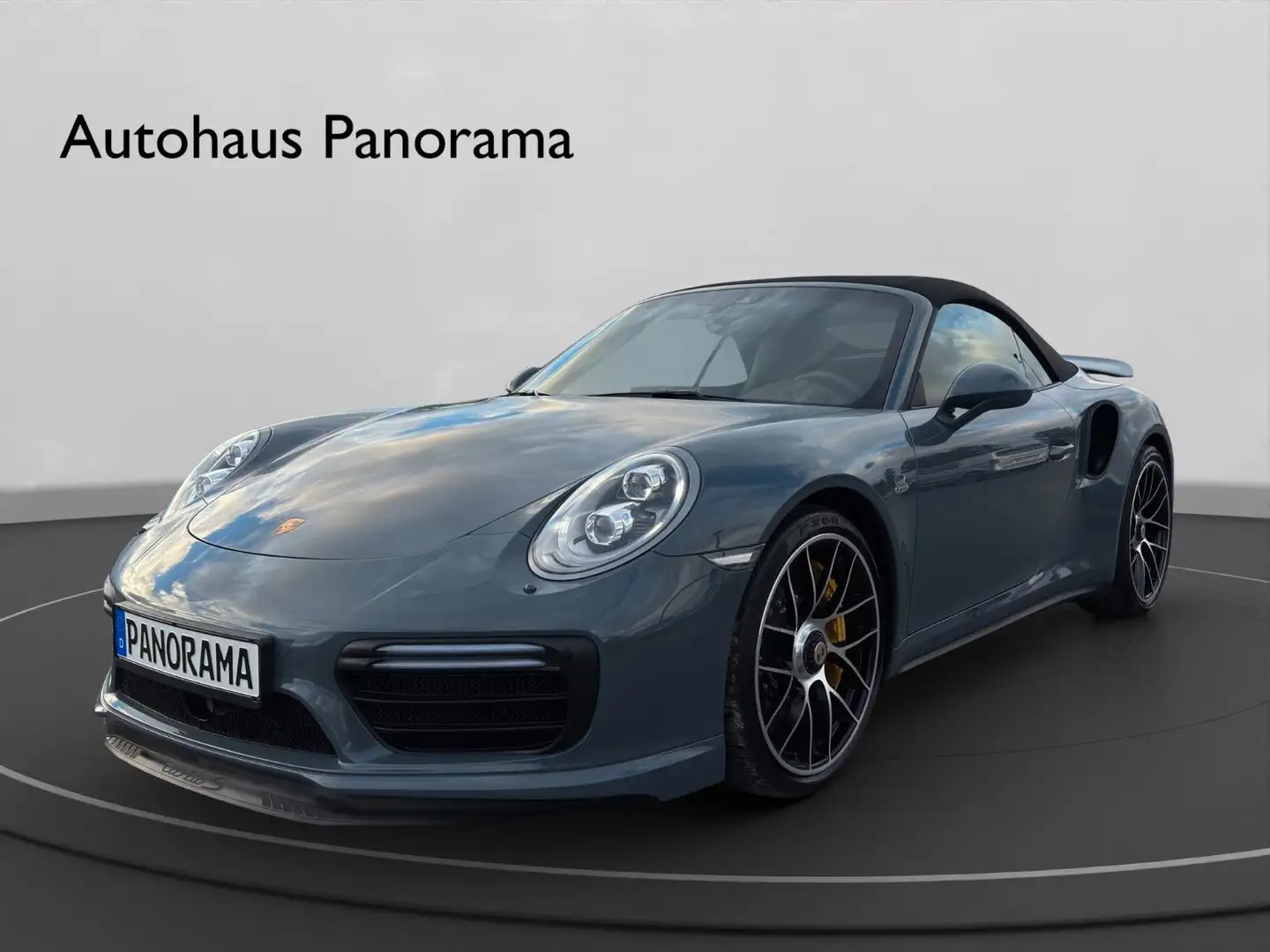 Porsche 911 Turbo S Cabr. Burmester/Keramik/Chrono Sport Grau - 1