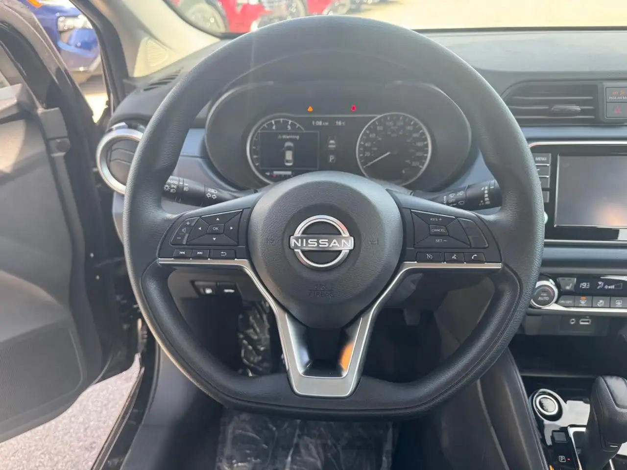 Nissan Versa снимка Nissan Versa