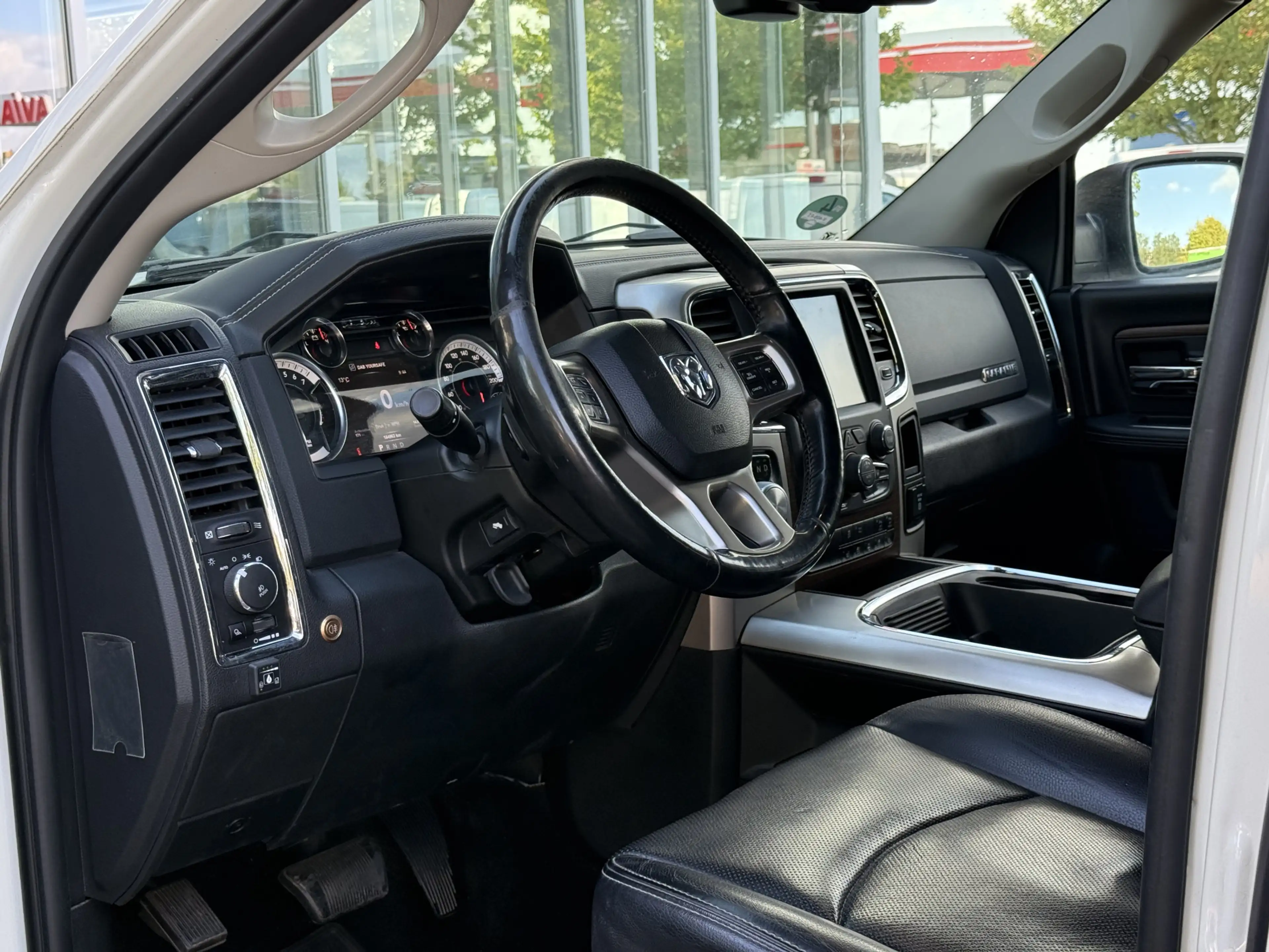 Dodge RAM 1500 5.7 V8 4x4 Quad Cab 6'4 Laramie | Lage Bijtel — photo 16