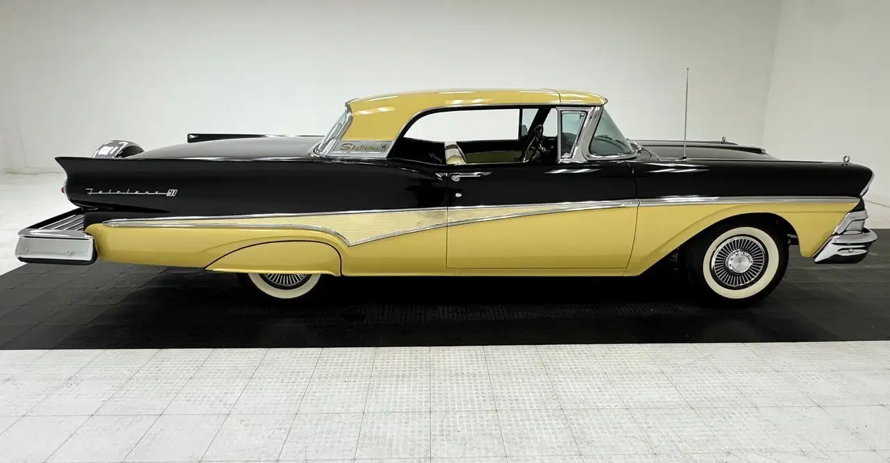 Ford Fairlane 500 Skyliner, foto 6