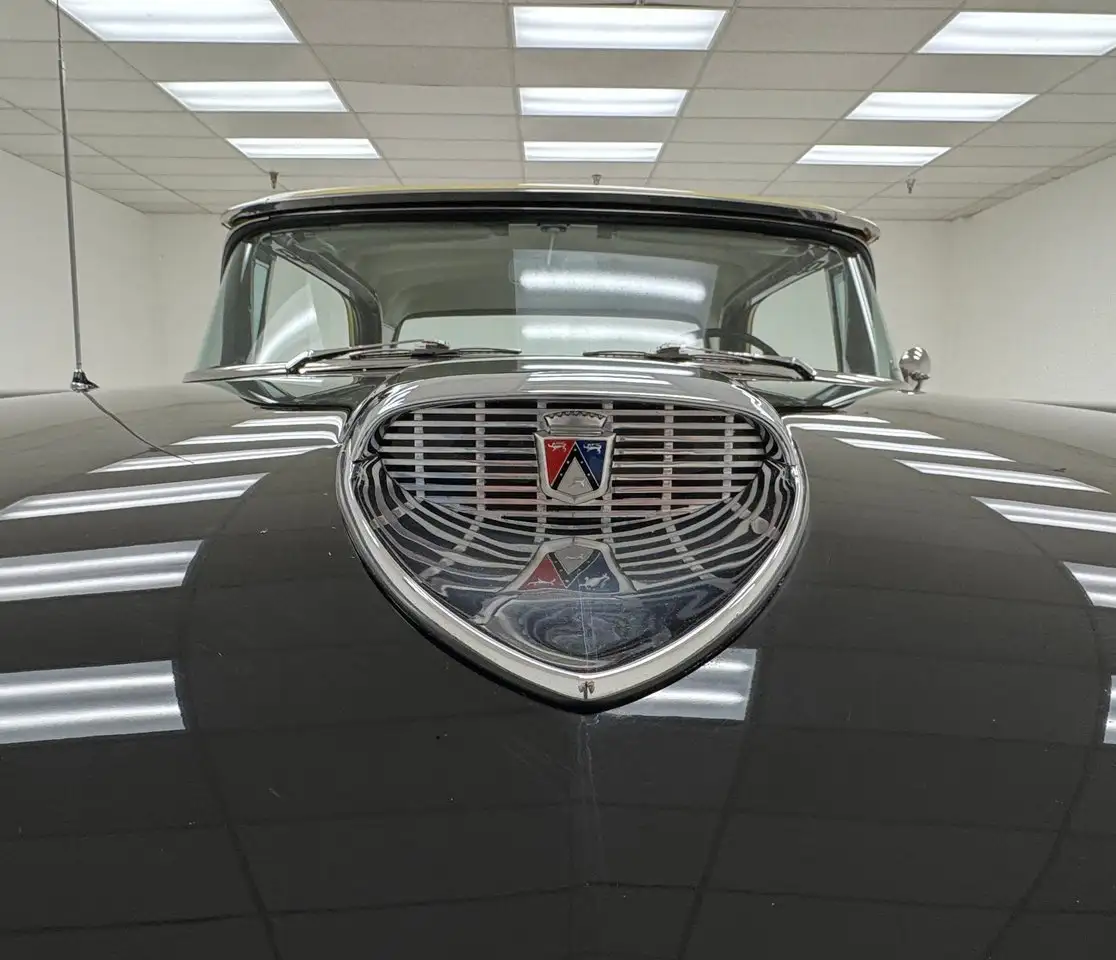 Ford Fairlane 500 Skyliner, foto 9