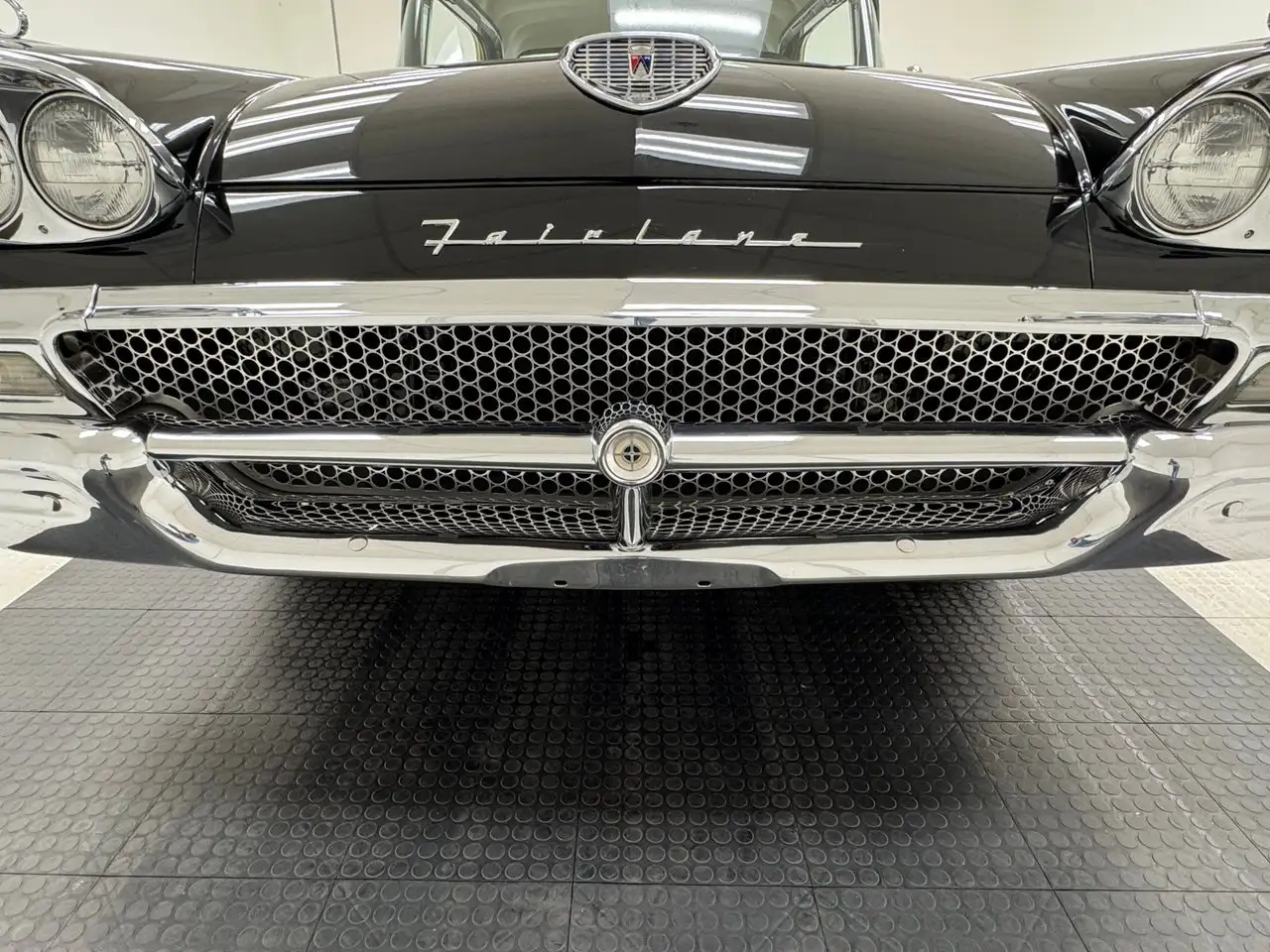 Ford Fairlane 500 Skyliner, foto 12