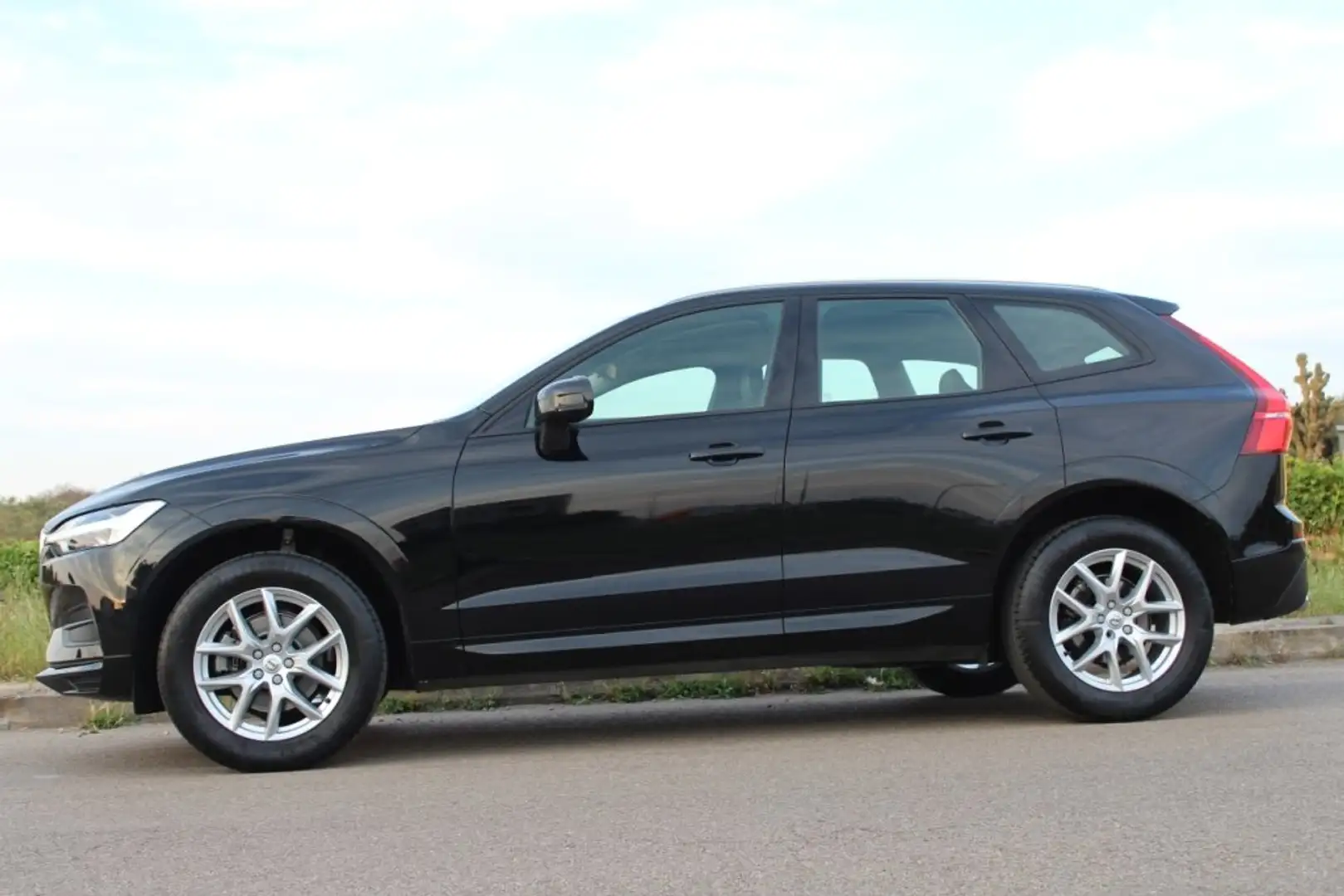 Volvo XC60 2.0 D4 190cv *FULL LED *PELLE Nero - 2