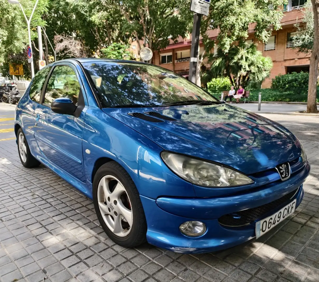 Peugeot 206 1.6HDI XSI 110 Azul - 1