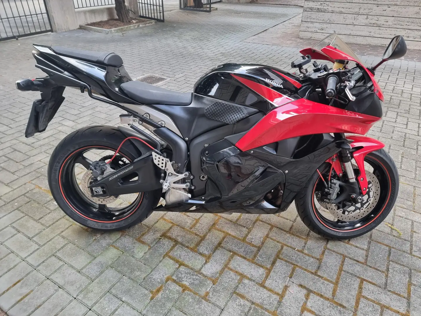 Honda CBR 600 RR Schwarz - 1