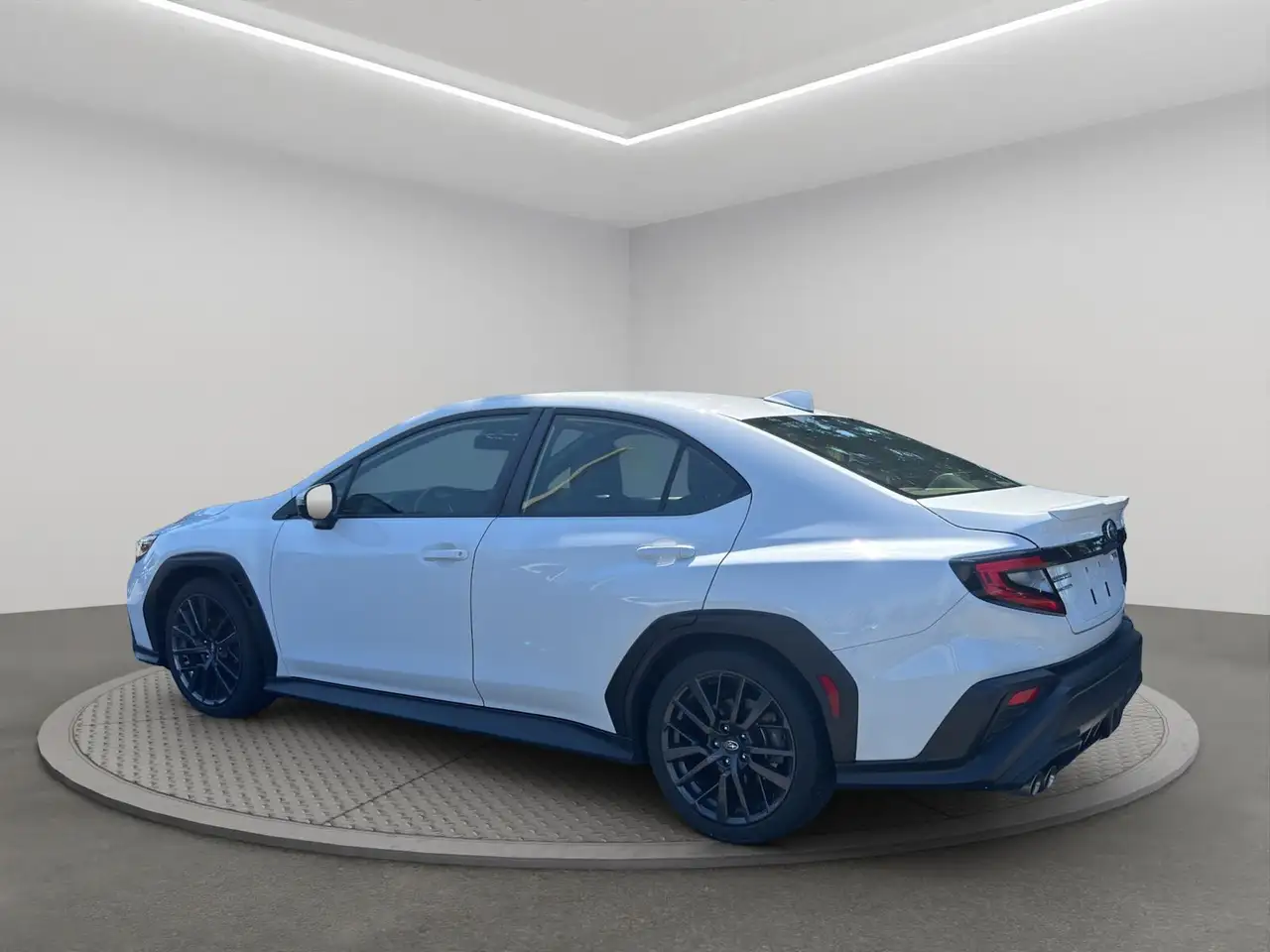Subaru WRX снимка Subaru WRX