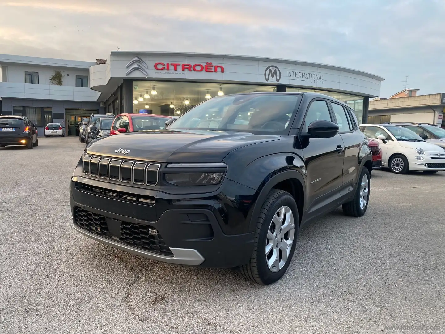 Jeep Avenger 1.2 Turbo Altitude Nero - 1