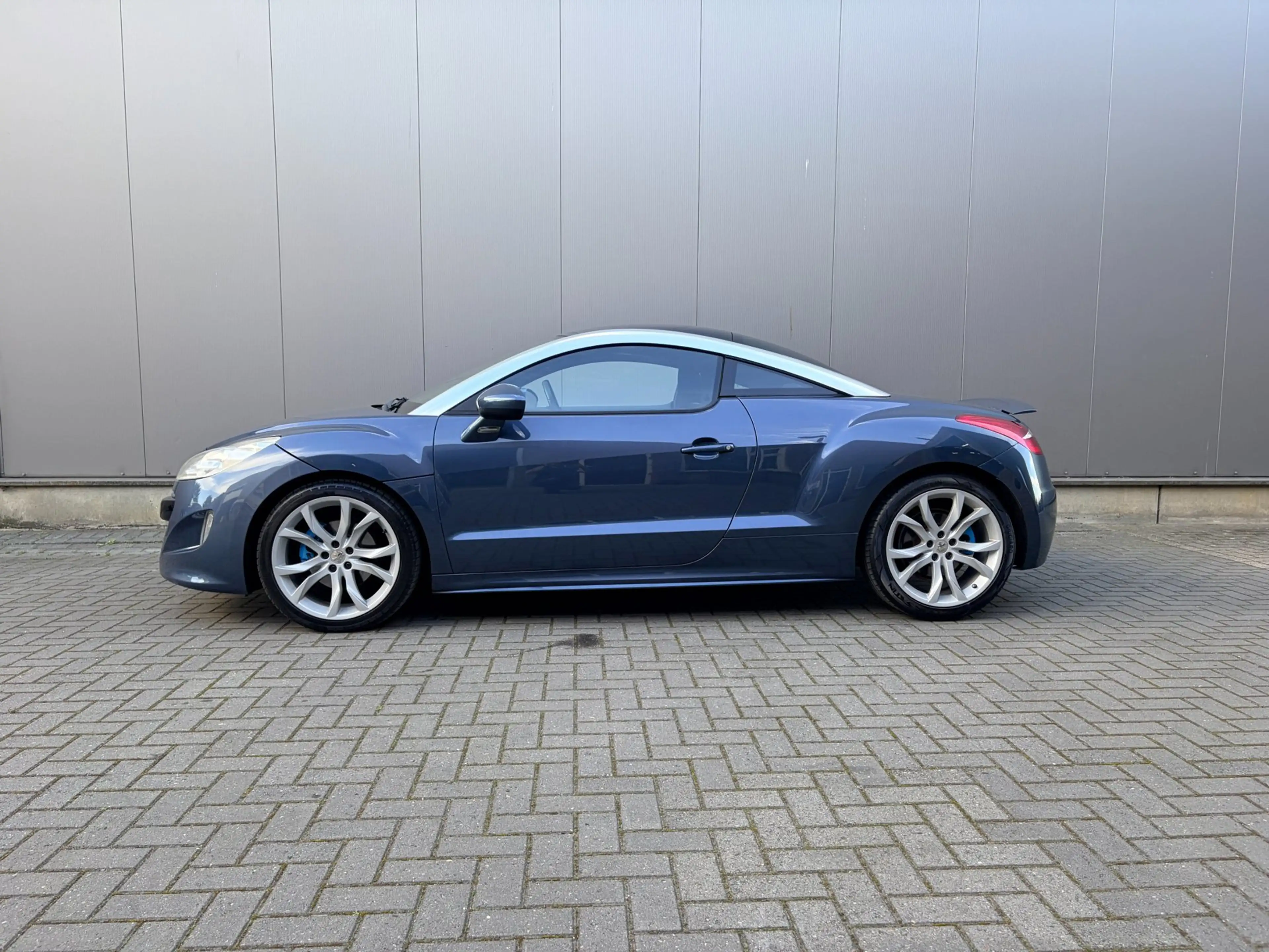 Peugeot RCZ 1.6 THP — photo 2