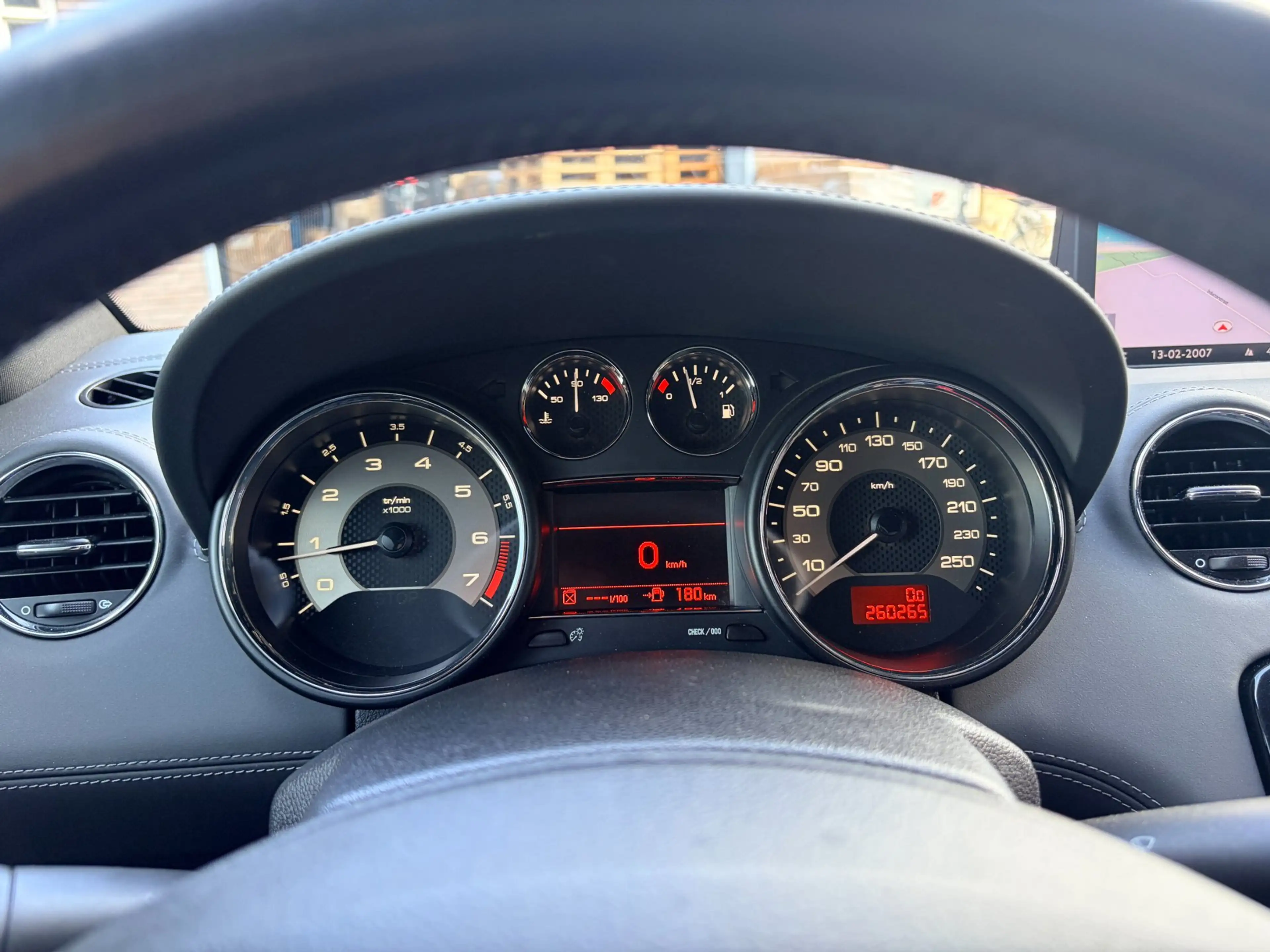 Peugeot RCZ 1.6 THP — photo 9