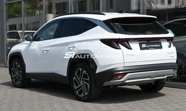 Hyundai Tucson view 3