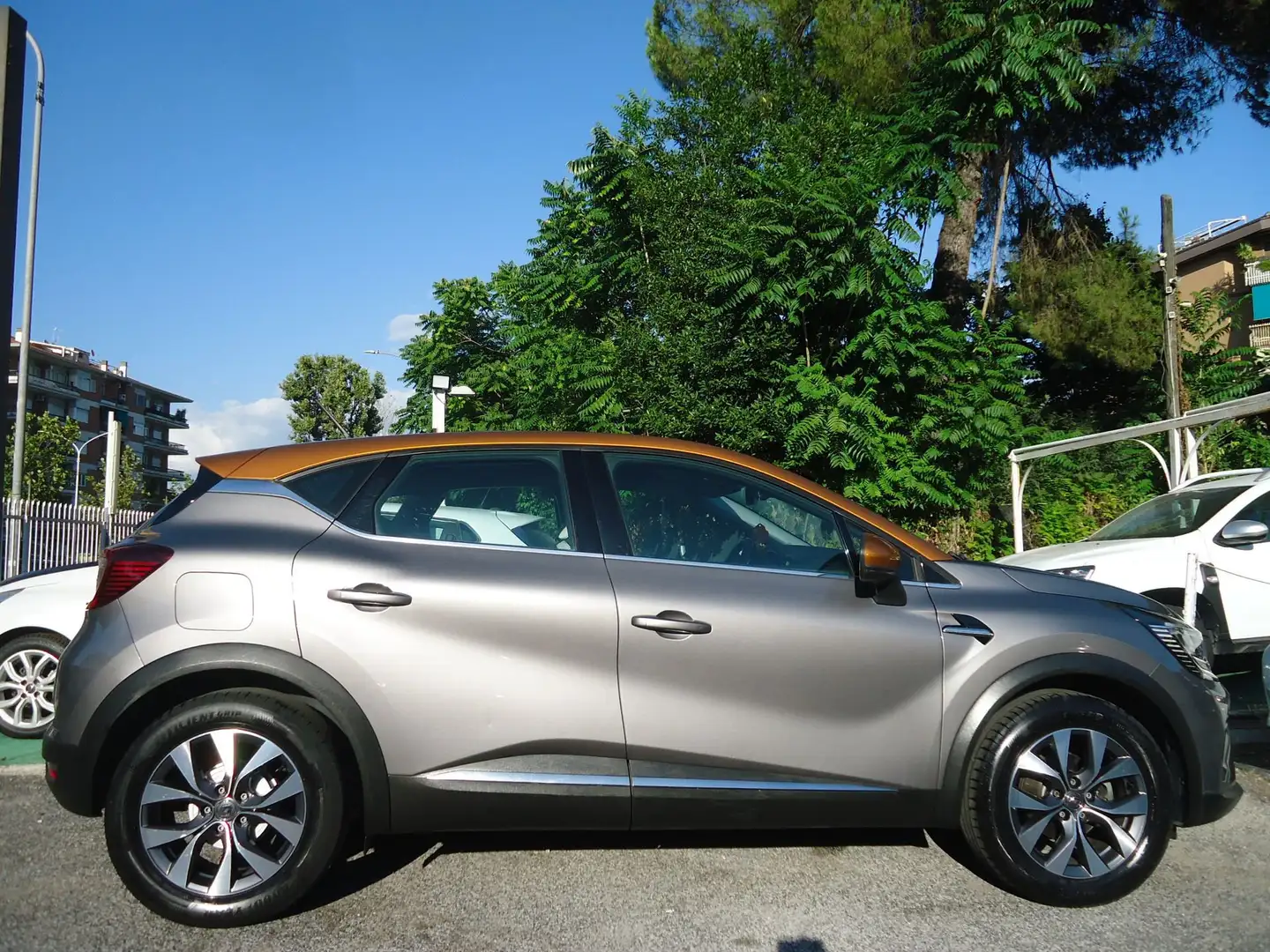 Renault Captur 1.3 TCe 130 CV CAMBIO AUTOM. Gris - 1