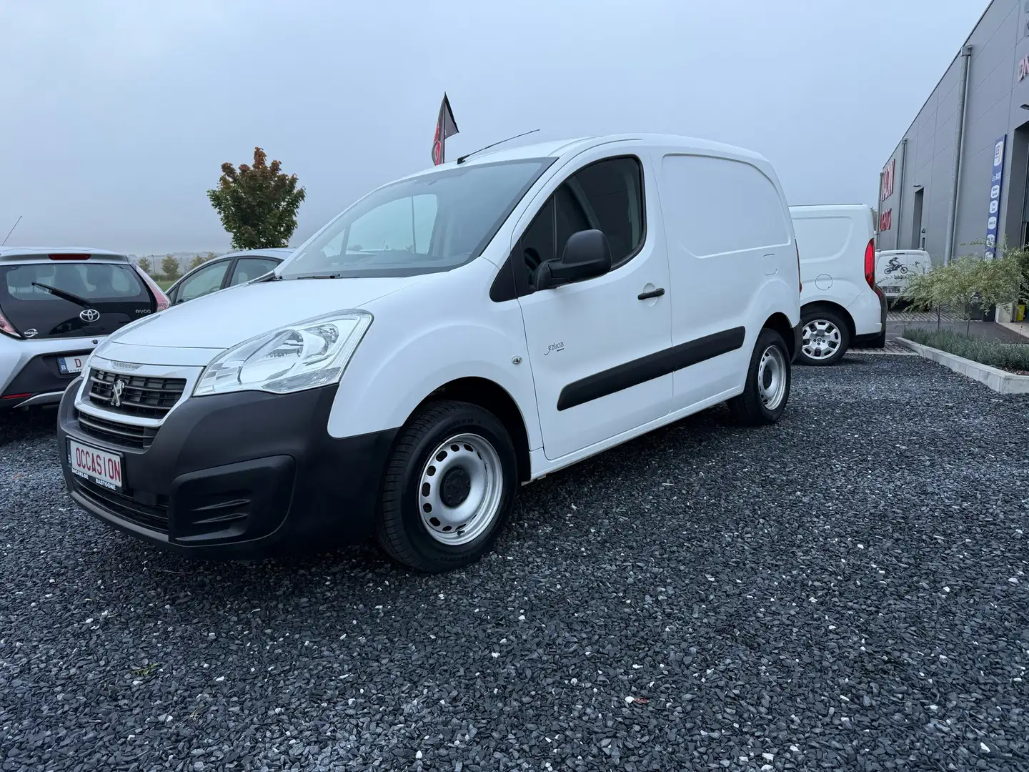 Peugeot Partner 1.6 hdi Wit - 2
