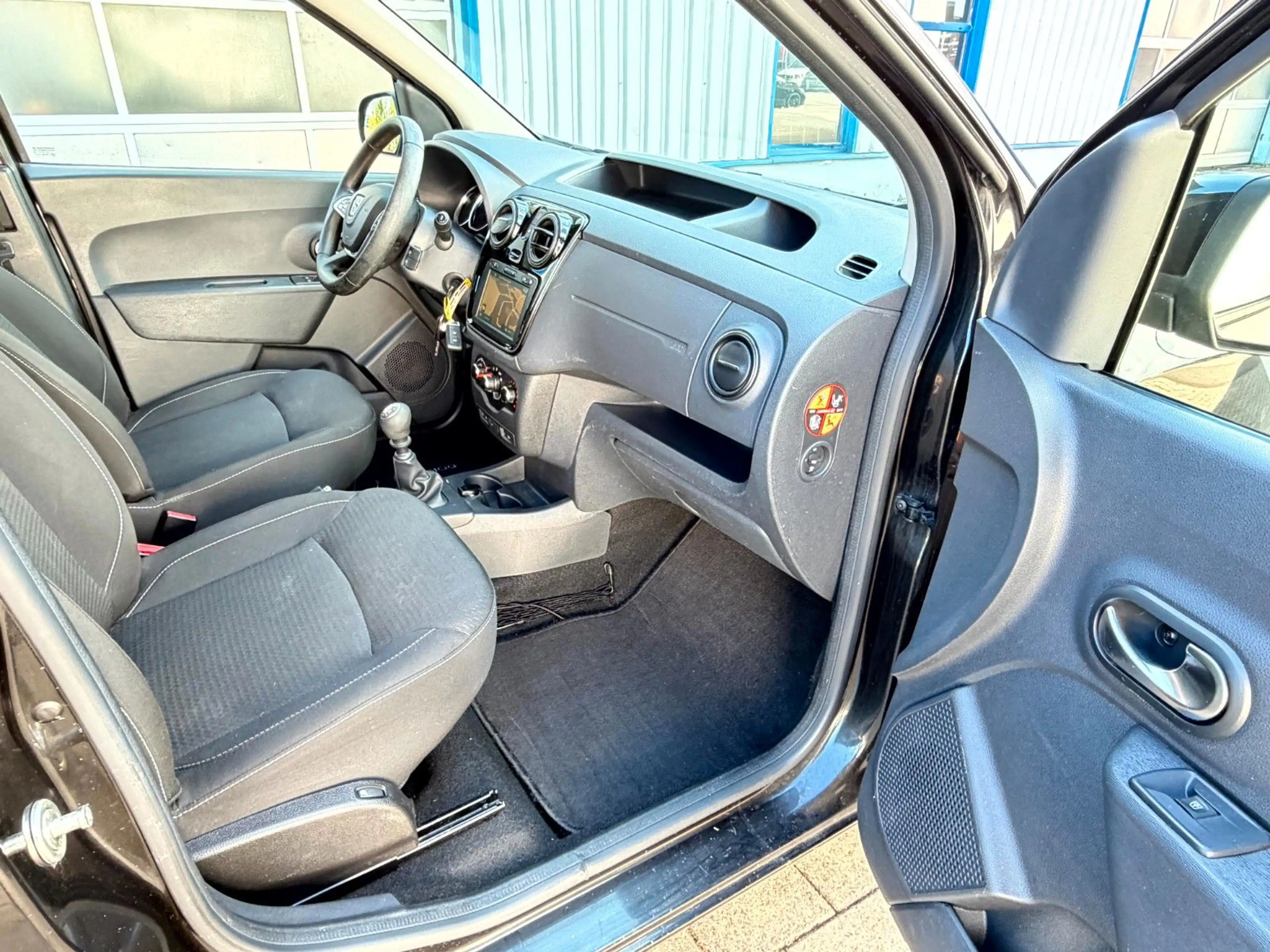 Dacia Dokker TCe 130 Comfort Navi_Kamera_Klima_5 Sitze — photo 15