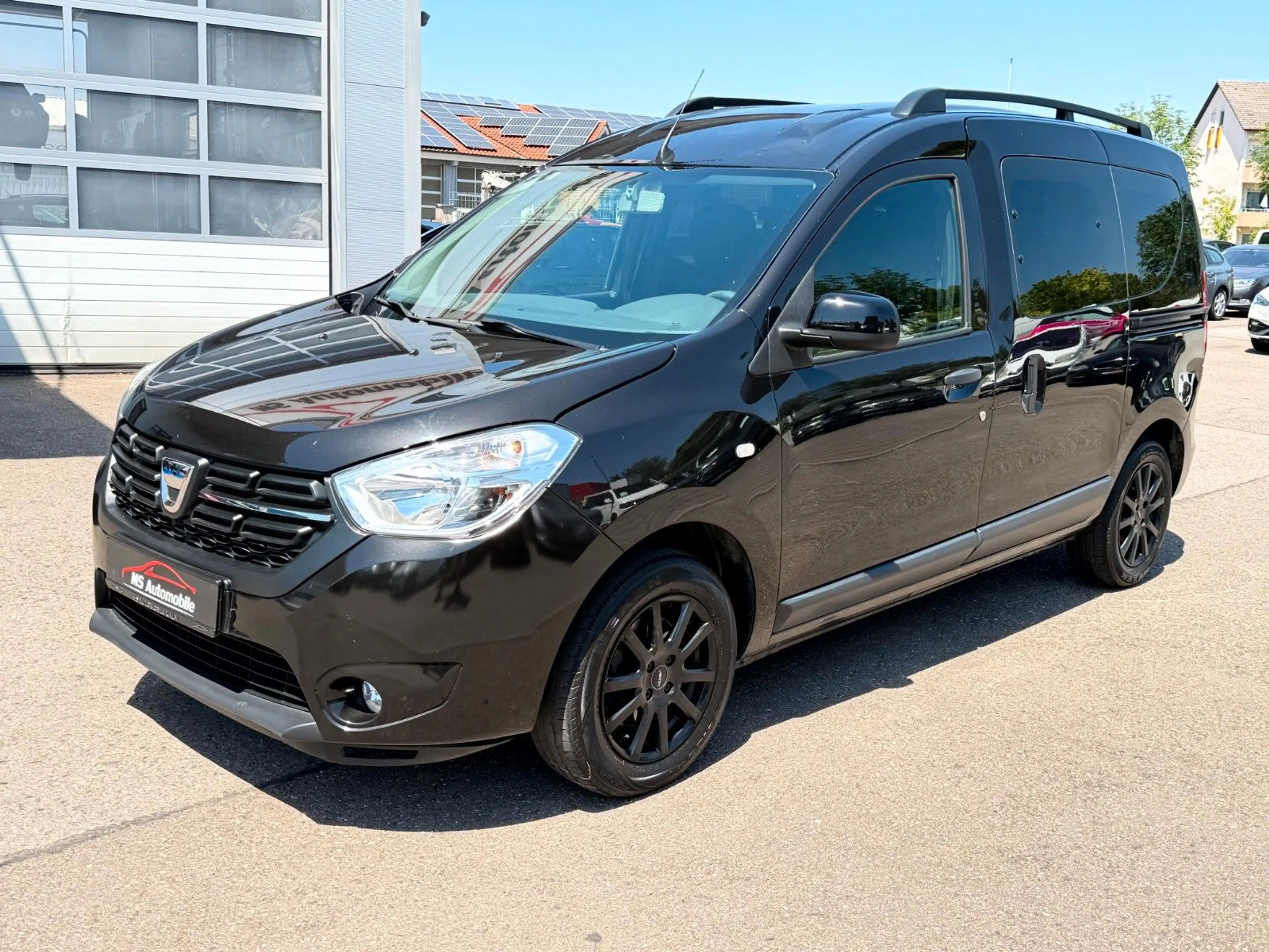 Dacia Dokker TCe 130 Comfort Navi_Kamera_Klima_5 Sitze