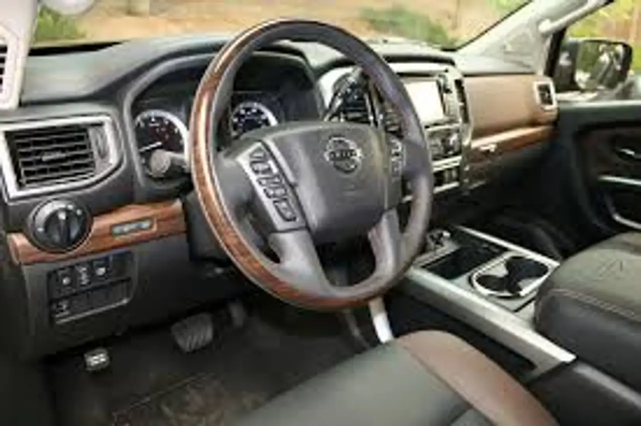 Nissan Titan снимка Nissan Titan