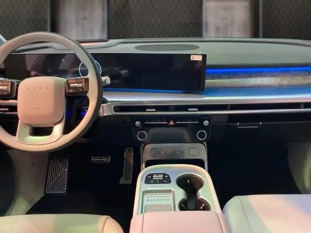 Hyundai IONIQ 9 Calligraphy 110 kWh 4WD Ansicht 8