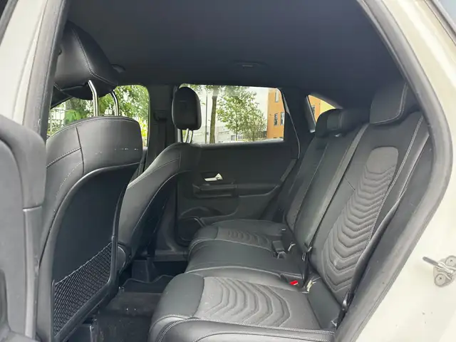 Mercedes-Benz B-Class view 18