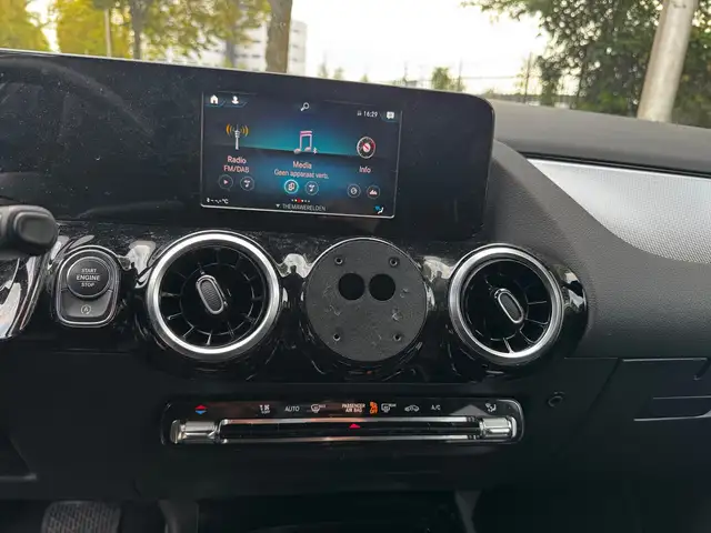 Mercedes-Benz B-Class view 19