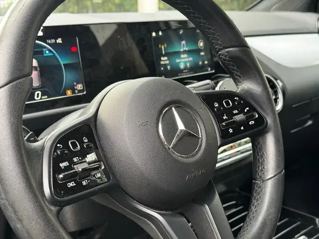 Mercedes-Benz B-Class view 21
