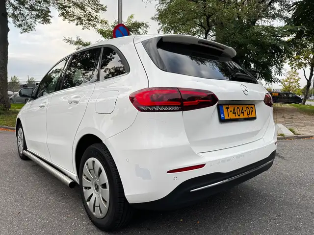 Mercedes-Benz B-Class view 16