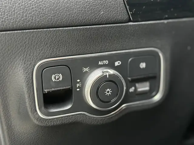 Mercedes-Benz B-Class view 22