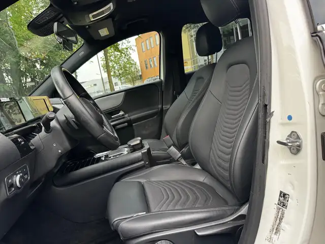 Mercedes-Benz B-Class view 25