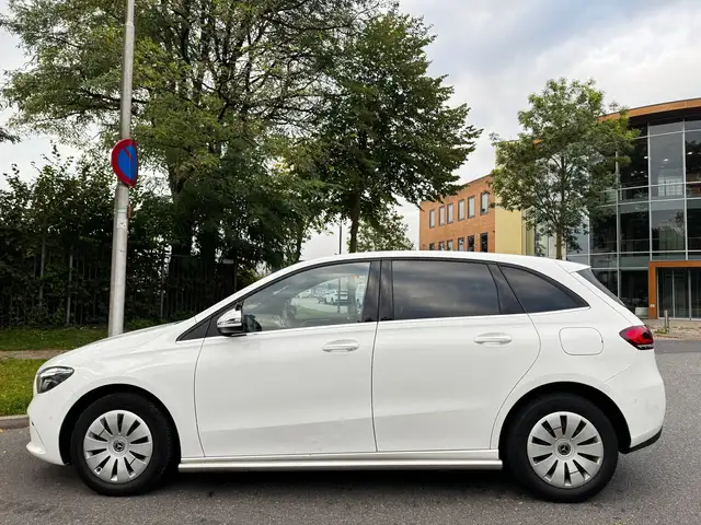 Mercedes-Benz B-Class view 4