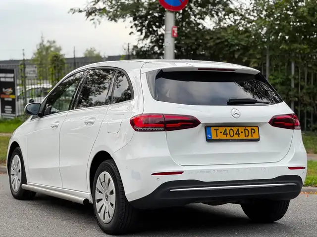 Mercedes-Benz B-Class view 13
