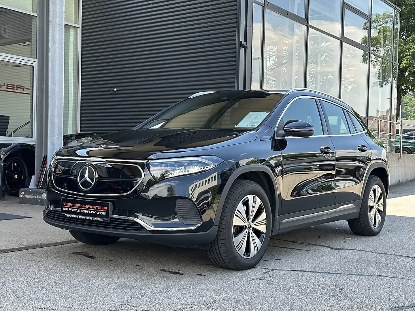Mercedes-Benz EQA 300 4MATIC Progressive Aut. / AHK / RFK / SZH /... Schwarz - 2