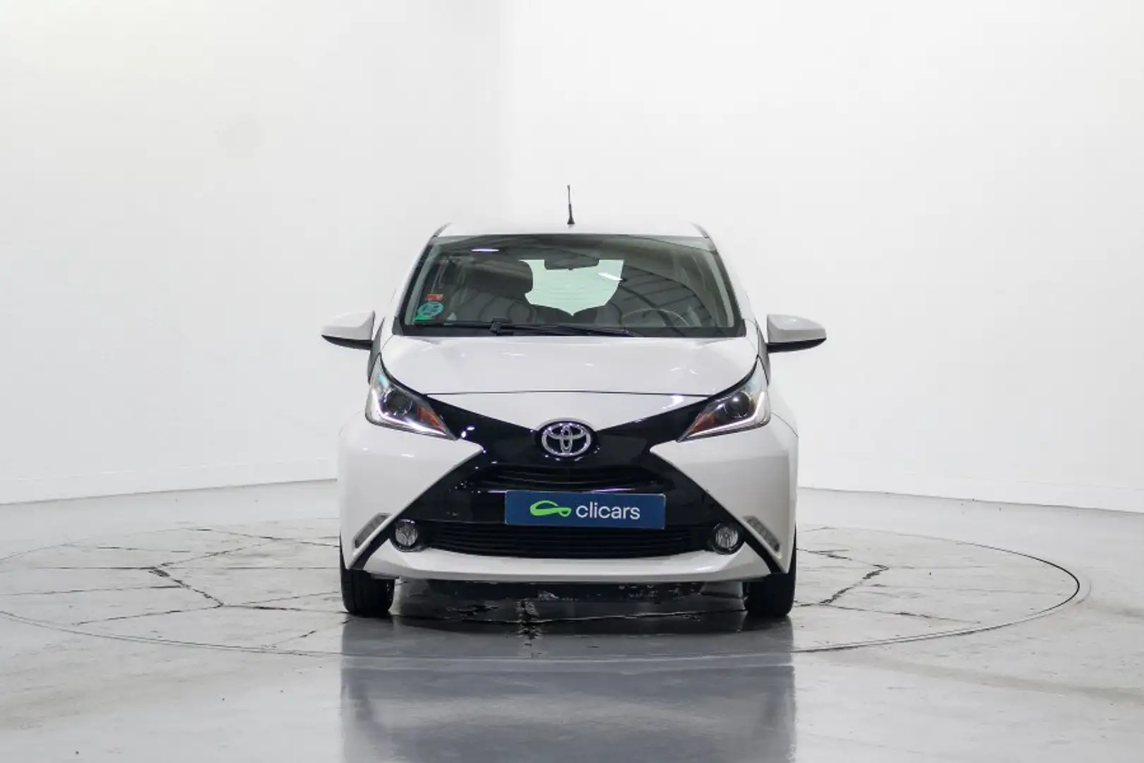 Toyota Aygo 1.0 VVT-i x-play Blanc - 2