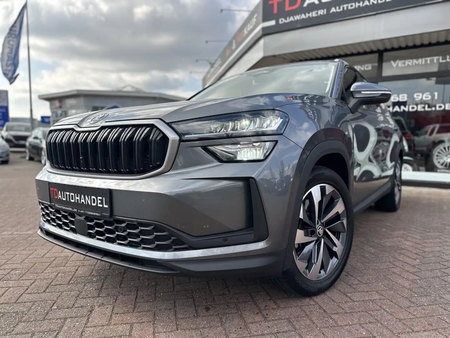 Skoda Kodiaq 7 Sitze/ACC/VirtC/MatrixLED/Kamera Gris - 1