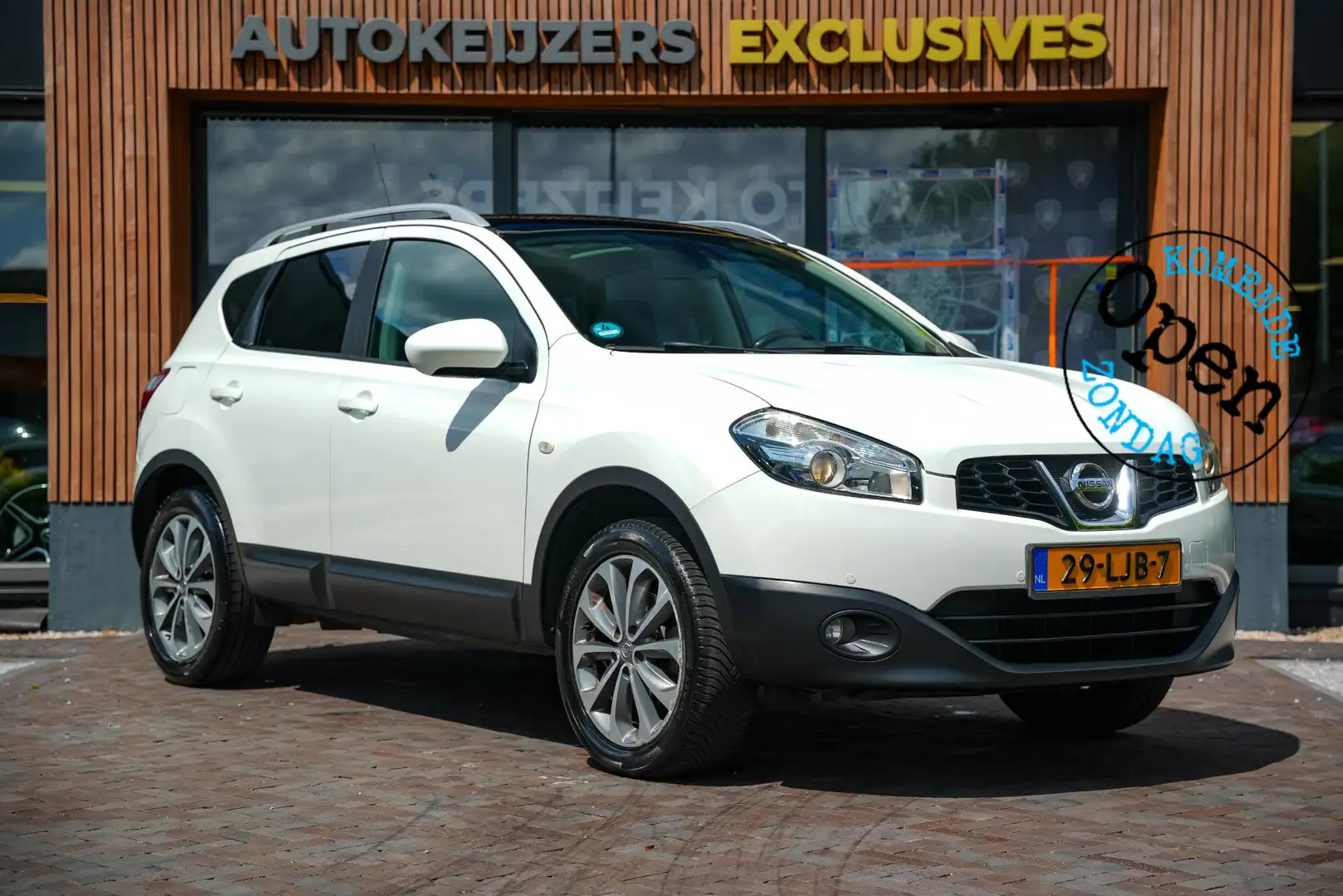Nissan Qashqai 2.0 Acenta Pano Achteruitrijcamera Stuurwielbedien Wit - 1