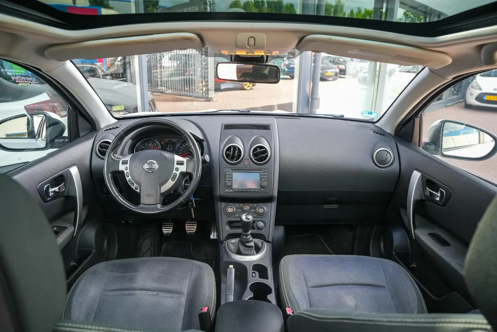 Nissan Qashqai 2.0 Acenta Pano Achteruitrijcamera Stuurwielbedien Wit - 2