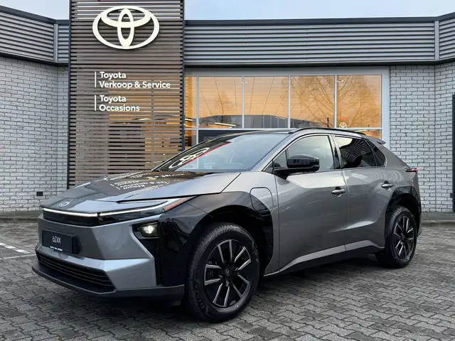 Toyota bZ4X EXECUTIVE 73kWh NIEUW & DIRECT LEVERBAAR!! WARMTEP