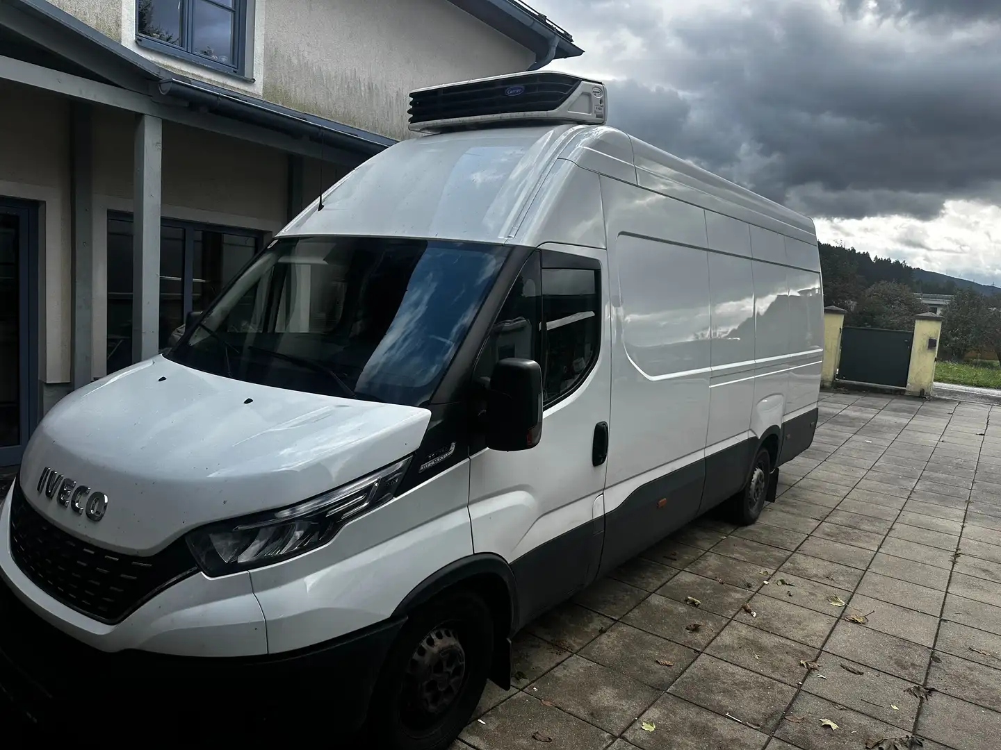 Iveco Daily Daily 35C18HA8V 4100L HD Weiß - 2
