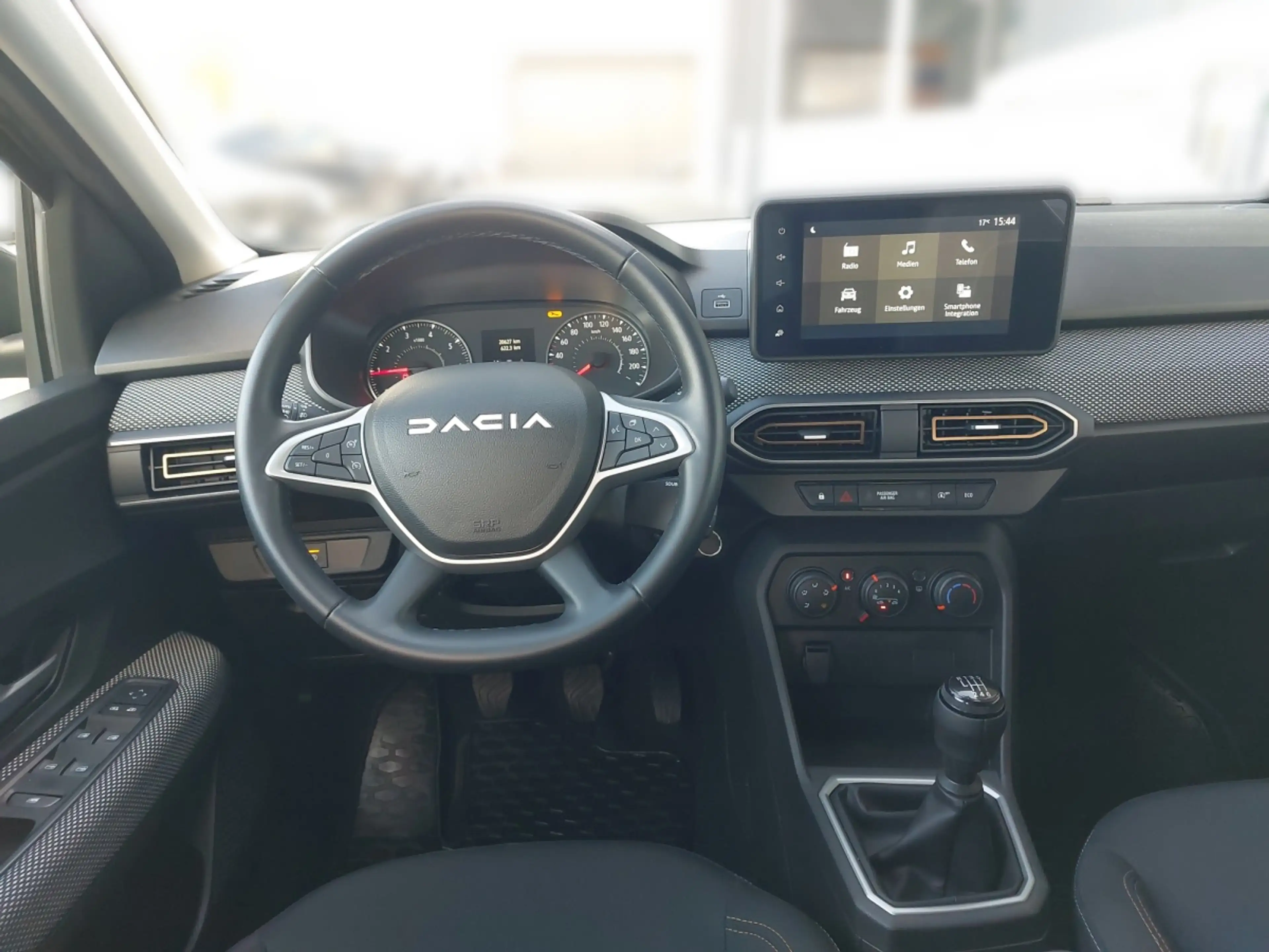 Dacia Sandero Stepway Expression 1.0 TCe 90 — photo 4