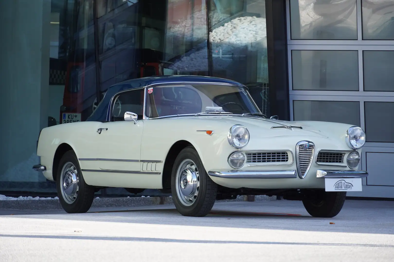 Alfa Romeo Spider 2000 Spider , Touring - Toprestauriert Weiß - 1