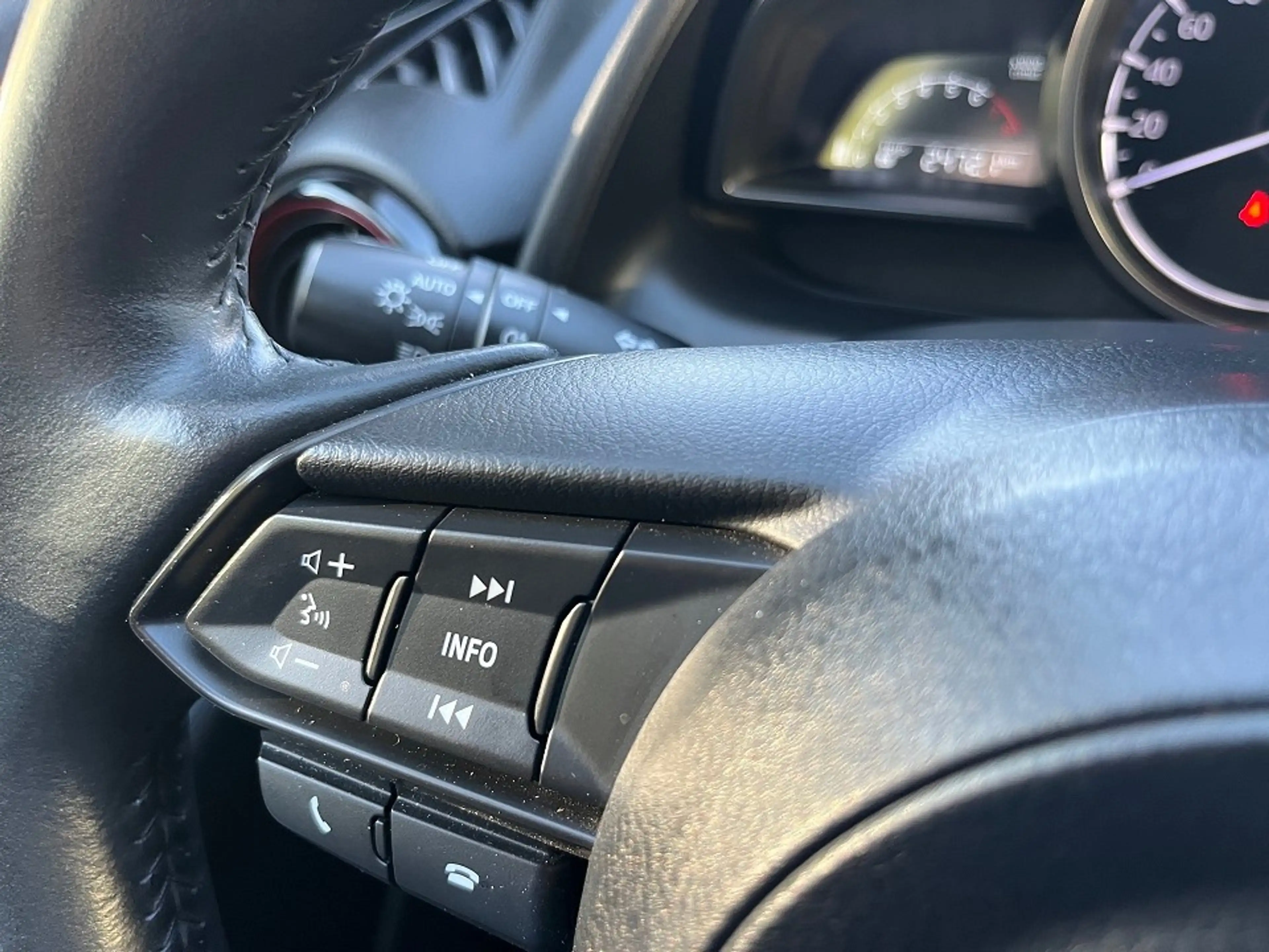 Mazda CX-3 2.0L SKYACTIV-G (121 hp) Kizoku AAC Navi MFL SHZ P — photo 13