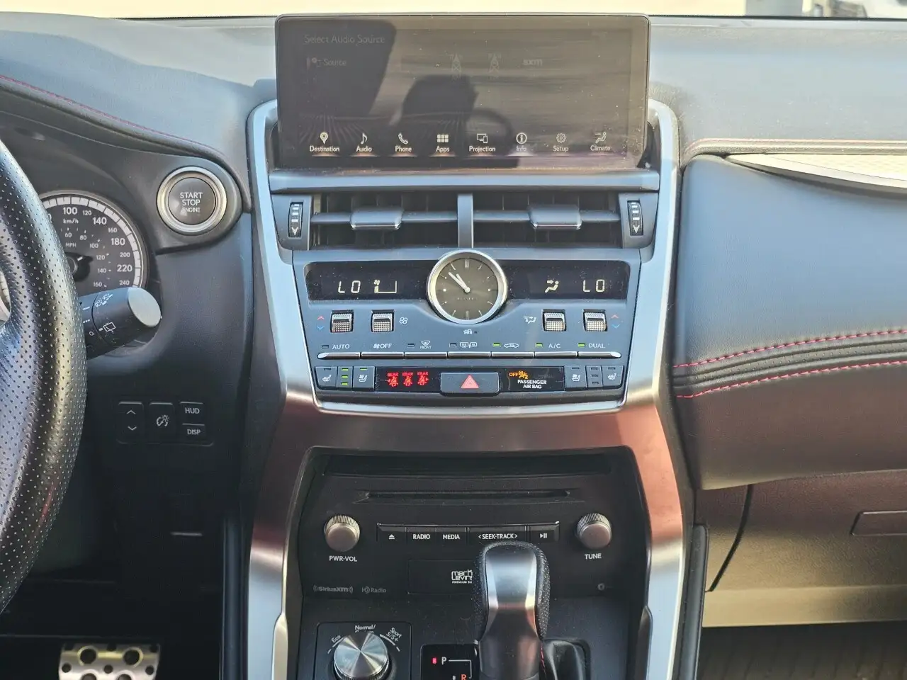 Lexus NX снимка Lexus NX