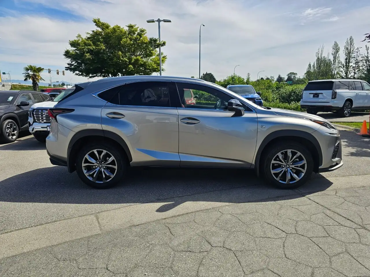 Lexus NX снимка Lexus NX