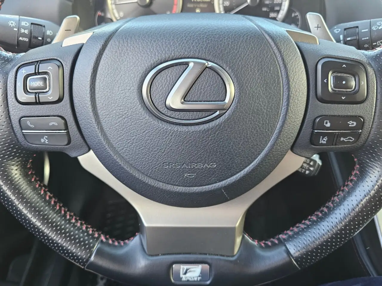 Lexus NX снимка Lexus NX
