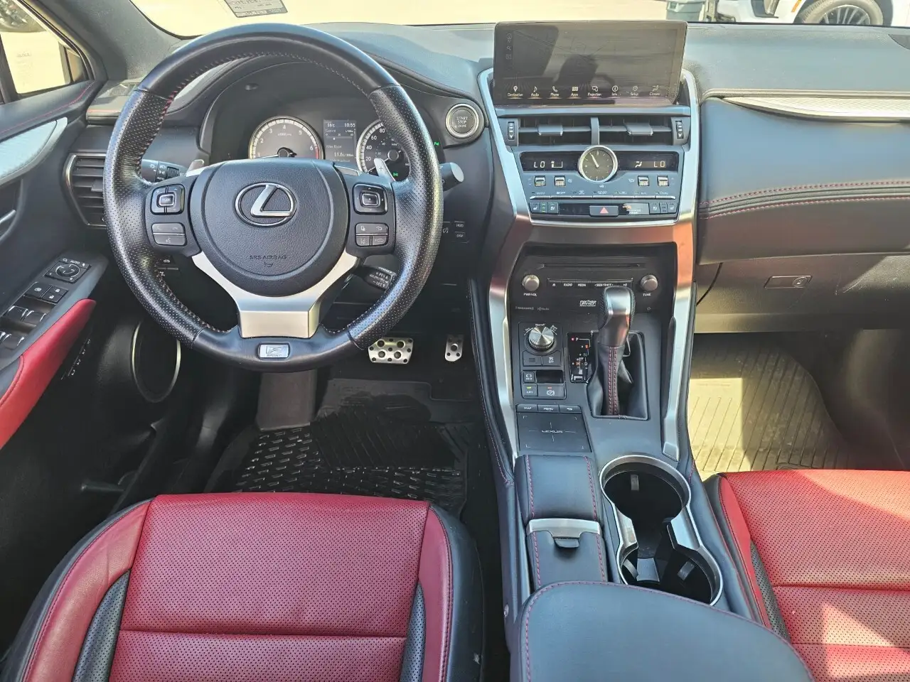 Lexus NX снимка Lexus NX